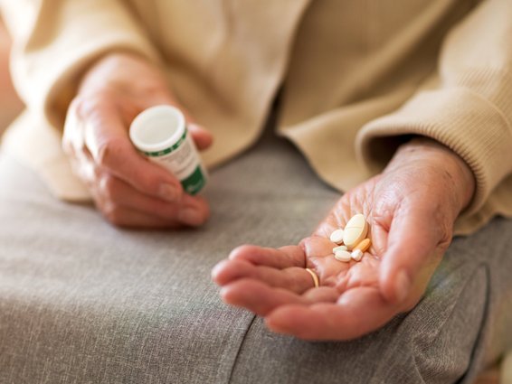 4 Tips for Managing Medication